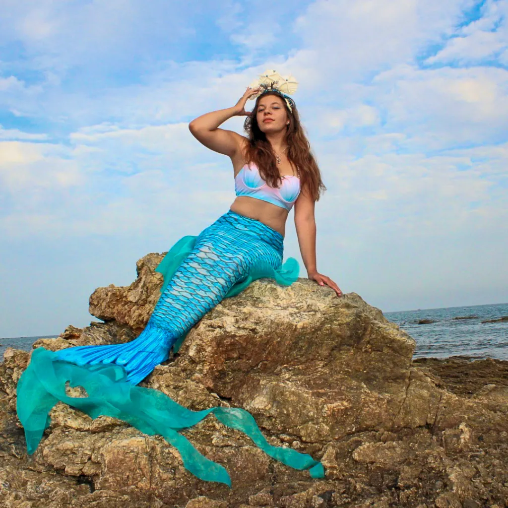 Nikky Wegloop, the 'Professional Mermaid' Teaching Others to Swim with Tails!